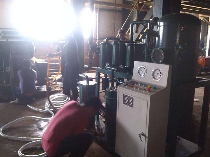 12-透平油濾油機(jī)使用現(xiàn)場.jpg 透平油濾油機(jī)使用現(xiàn)場