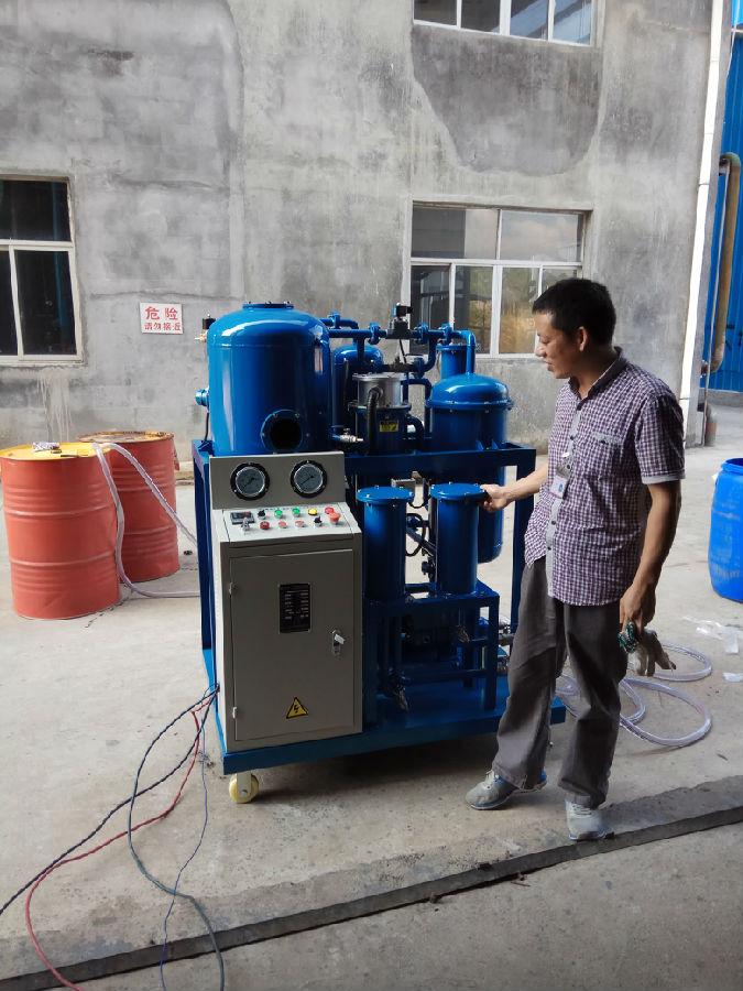 凱潛濾油機客戶使用現(xiàn)場.jpg 凱潛濾油機客戶使用現(xiàn)場.jpg