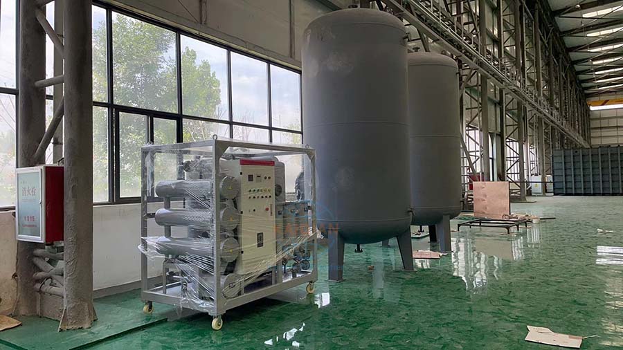 雙級(jí)真空濾油機(jī) 雙級(jí)真空濾油機(jī)